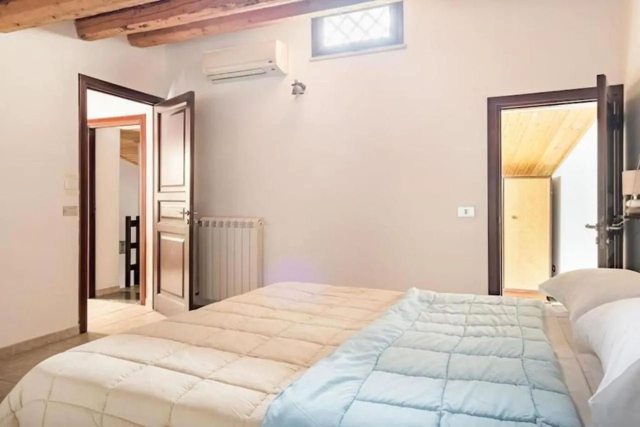 Lägenhet Tavola Tonda Apartament Palermo Italien